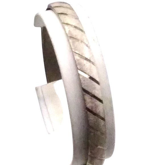 Brushed Silver Monet Bangle with Etched Diagonal Stripes, Chic Vintage Bracelet - Picture 4 of 5
